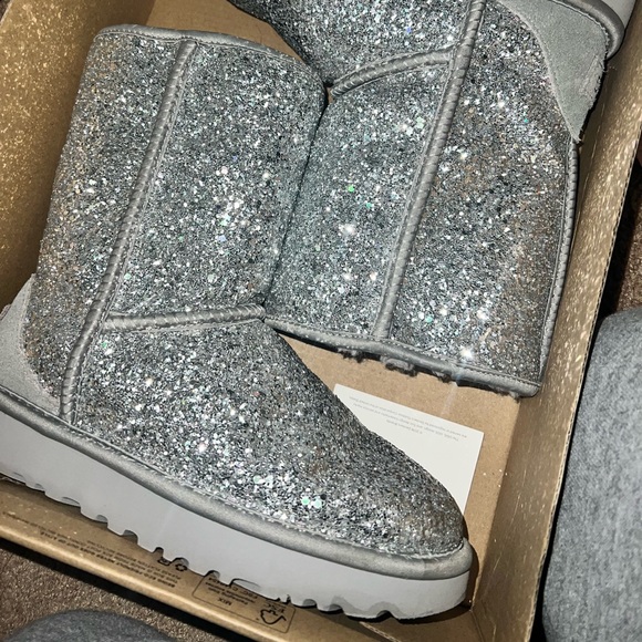 Silver Glitter ugg boots - Picture 2 of 4